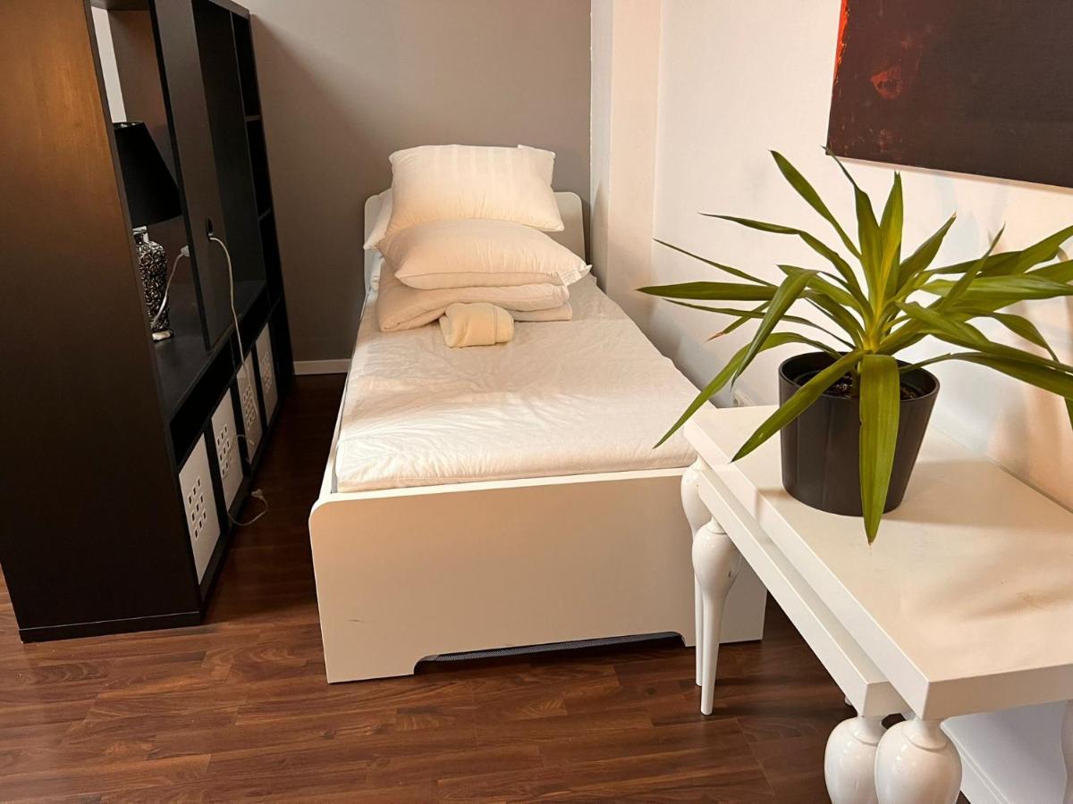 Ferienwohnung In Bester Lage Kassels Buitenkant foto